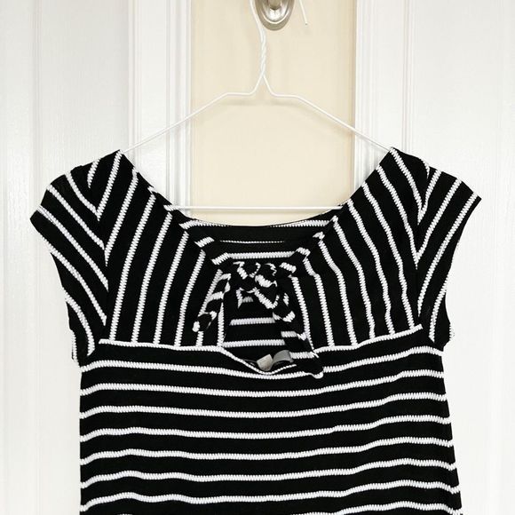 Loft Women's Black Crew Textured Stripes Cap Short Sleeves Top Size XXSP - Picture 6 of 11